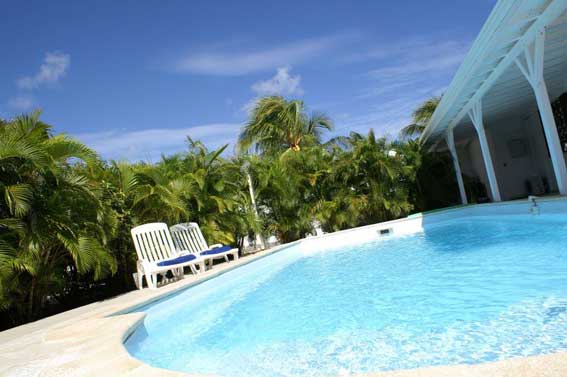 Location villa avec Piscine En Guadeloupe avec vue mer