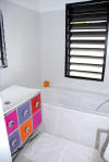 salle de bain de la villa de guadeloupe au bord du lagon