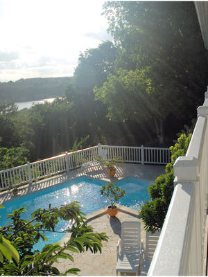 Vue de la terrasse de la villa molocoi de St franois en Guadeloupe